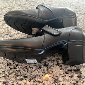 Very Comfortable Work shoes